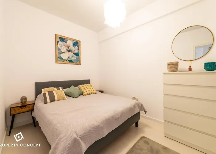 912 *