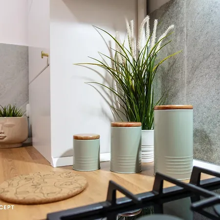 Apartment 912 *