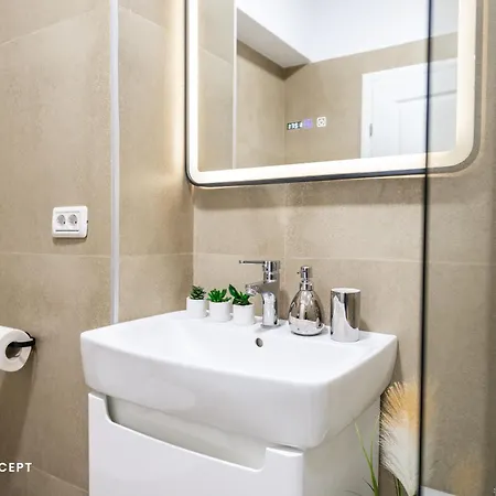 Apartment 912 *